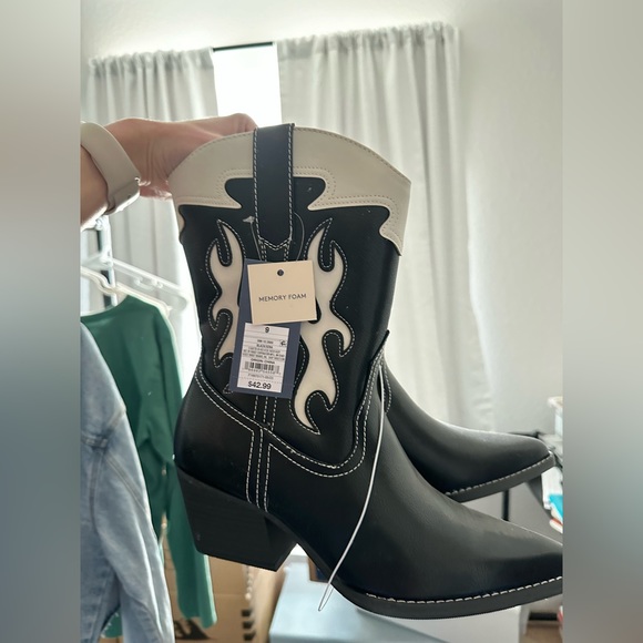 Universal Thread Shoes - Universal Thread Black & White Cowboy Boots